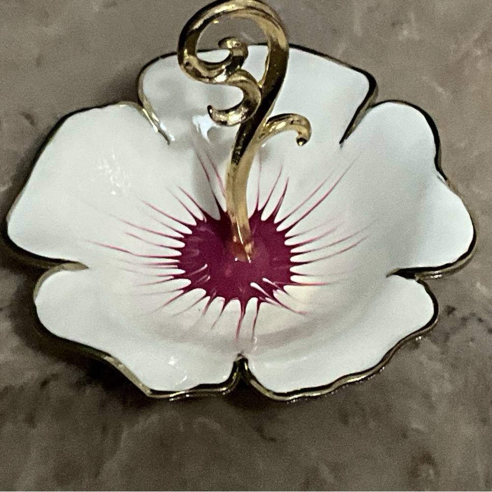 Cynthia Rowley Enameled Metal Flower Jewelry Ring Trinket Dish Holder